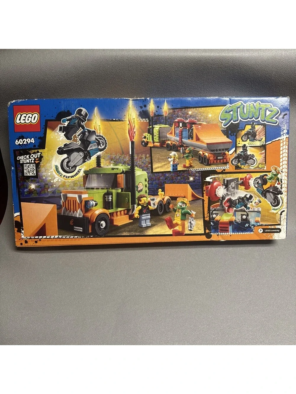 LEGO CITY: Stunt Show Truck (60294) Stuntz Flywheel New Sealed Damaged Box 420pc